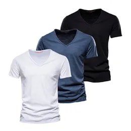 Męskie tshirts Aiopeson 3 PCS Zestawy 100 Bawełny projekt mody Vneck Casual Slim Fit Podstawowa solidna letnia koszulka dla mężczyzn 230627