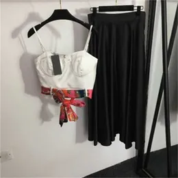 Womens Sexy Design Two Piece Set Black Half Skirt Floral Pattern Lacing Bralette Camisole High-waisted Breathable Half-skirt Leisure Clothing 55