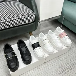 Mode lyxiga klänningskor för män kvinnor äkta läder svart sliver mörkblå designers tränare nit lady spikar 6 cm hög plattform sneakers toppkvalitet med låda