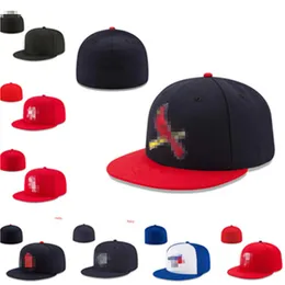 Monterade hattar Justerbara mössor Alla laglogo unisex hattar baseball hattar vuxna bomull platt stängda mössor flex sol cap mix order storlek 7-8