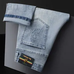 Herr jeans designer fyra säsonger tryckt elastiska byxor ungdom mode smal passande små fötter långa män iak1