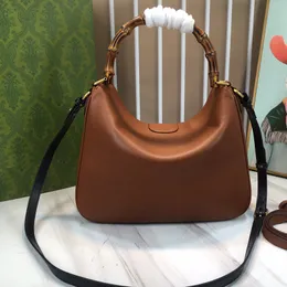 Bambu axelväska 24/30 cm handväska retro kvinnor tygväska hobo väskor armhåla väskor lunchlåda lyx crossbody totes väska handväska läder dubbel klassisk bokstavsmaskinvara påse