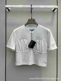 Kvinnors t-shirtdesigner 23 vår/sommar ny bröstfold dekoration tryck bokstav rund hals kort ärm t-shirt sm6n