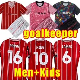 23 24 Bristol City Soccer Jerseys 2023 2024 The Robins Paterson Wells Weimann Camisetas de Futbol Football Shirt Uniforms Vuxna män Kids Kit Full Set Sock Mearcheepereing