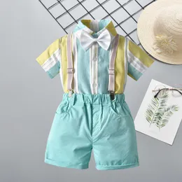 Camicia corta colorata da uomo estivo da uomo con pantaloni con cinturino Set Abito da banchetto formale per bambini Abbigliamento coreano per bambini congelati 2023