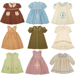 Flickas klänningar barn klänningar apo märke sommar flickor broderi blommor prinsessan klänning baby barn mode kort ärm outkläder kläder 230628