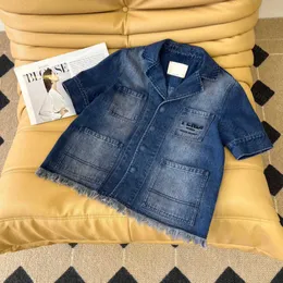 23ss damdesignerkläder damjacka Broderad logotyp råkanttvätt kortärmad jeanstopp Hög kvalitet Damkläder