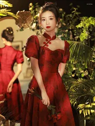 Ethnische Kleidung Puffärmel Chinesischer Stehkragen Qipao Vintage Knopf Cheongsam Toast Kleidung Frauen Stickerei Ballkleid Kleid