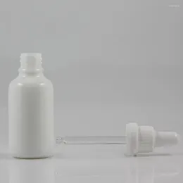 زجاجات تخزين بالجملة 50 قطعة 30 مللي زجاجة قطارة بيضاء مستديرة الشكل للزيت العطري 1 أوقية حاوية زجاجية ملونة
