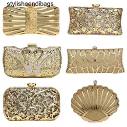 Totes Sekusa Luxury Women Evening Hollow Out Style Diamonds Metal Clutch Purse Wedding Bridal Små handväskor för festväskor Stylisheendibags