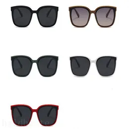 Gafas de sol de lujo damas diseñadores escudo gafas grandes marco de acetato lentes de sol casual estilo occidental clásico rojo negro para hombre gafas de sol de gran tamaño C23