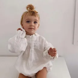 16194 Spädbarn baby flicka bomullslinne onesies långärmad solid färg klättra kläder ruffles rompers barn hoppare 0-2t