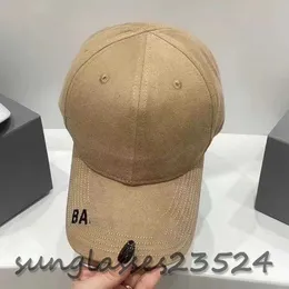 Дизайнерская мужская женская классическая бейсбольная кепка Alphabet Snapback Cap Открытый регулируемый козырек Супер высококачественная многоцветная коричневая шляпа с вышивкой черного поля