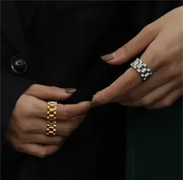خاتم جديد للأظافر من Luxurys خاتم رجالي بتصميم عصري من التيتانيوم الصلب محفور بدون تغيير اللون خاتم خطوبة مقاس 6-9 خواتم للنساء بالجملة
