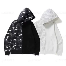 Sonbahar Kış Klasik Zip Up Hoodie Erkek Kamuflaj Dikiş Sıradan İnce Fleece Hooded Sweatshirt Siyah Köpek Hoodie Beyaz Kapüşonlu Tasarımcı giysi