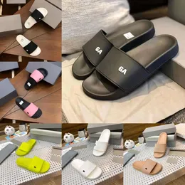 Projektowne kapcie Slider Klasyczne Paris Slides Sandals Basen Form Slajd Sandał Sandał płaski gumowy poślizg w ciemnych męskich damskich luksusowe buty na plaży