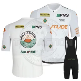 Cykeltröja sätter Solitude Cycling PNS Summer Men's Shortsleeved QuickDrying Breattable Clothing Pas Normal Studios Jersey 230629