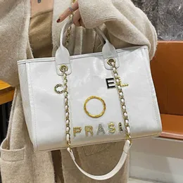 حقائب اليد الفاخرة للسيدات في الأزياء الشاطئية العلامة التجارية CH Metal Badge Classic Classic Handbags Mini Pearl Pearl Female Cartypacks Late Counter Conditer Backs 60wn