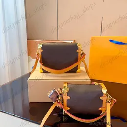 borsa del progettista 2023 nuova borsa a forma di scatola borsa a tracolla da donna decorazione a nastro borsa corpo stampa bordo in metallo bordo lettere tridimensionali borsa a tracolla borsa 230528