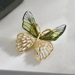 Exquisite Dragonfly Bees Brooch Pin Butterfly Designer Ternos Shirt Collar Clips Sweater Pins Clothing Accessories Jóias Presentes para Homens Mulheres