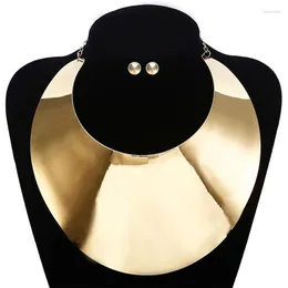 Necklace Earrings Set & Hyperbole Vintage Accessories Golden Color Alloy Big Bib Statement Choker Collar Stud For Women Stre22