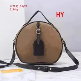 Kvällspåsar lyxdesigner boite chapeau runda pu läder axel crossbody väskor nano handväskor kopplingar kvinnor telefon kamera purses makeup väska dhgate