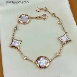 Designer Jewelry 4 leaf Lu bracelet hot Lady charm clover Bracelets luxury jewellery Dance Party Women Superior Quality