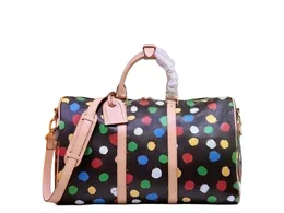 travel bag, handbag, luggage bag, tote bag, with polka dots and lychee patterns for a stylish and eye-catching appearance, and a huge internal capacity