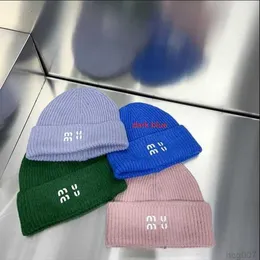 NY MI U Sticke Hat Designer Beanie Cap Women's Woolen Elastic Big Men's Autumn and Winter Hatszl8n