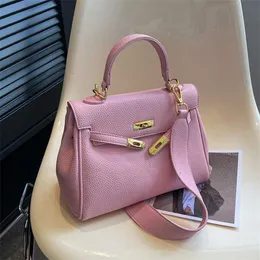 Nicho de moda de gama alta para mujeres 2023 nuevo verano popular versátil crossbody un hombro bolso portátil Inventario 561