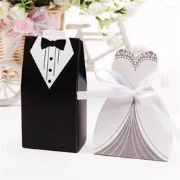 Wrap Prezent 100pcs Obudowy ślubne strój stroju stroju stroju stroju ślubu w stylu ślubne Favors Candy Box Cake Dekoracja obudowy Mariage casamento