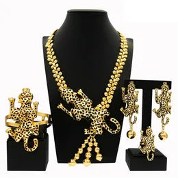 Wedding Jewelry Sets Fashion Woman Jewelry Set Big Leopard Necklace Plating Real Gold Pendant Animal Shape Bracelet Earrings African American SYHOL 230928