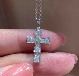 2023 Quality V Gold Material Charm Cross Pendant Necklace with Diamond in Two Colors Plated Have Stamp Box PS4539A