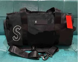 Totes tote bag Super luxury Portable Fitness Bag Large Capacity Luggage Leisure Backpack Yoga Bag Men's Women's duffel bags