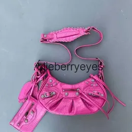 Bandoulière corps croix concepteur lourd chaîne sac femmes sac épaule Mini sac à main Cowboy en cuir sac Fashion202315blieberryeyes