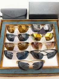 Erkek Tasarımcı Gözlükler İçin Pist Güneş Gözlüğü Kavisli Ultra İnce Metal Altın Sarı Çözük Lensler Yüzlenmiş Üçgenler ile Süslenmiş Yeni Moda Kare Çerçevesi