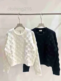 2023 Nya höstvintermilan -banor tröjor o nacken långärmad high end jacquard pullover kvinnors designer topps 6lbl