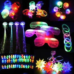 Party Decoration 71st Kid Vuxen LED Light Up Toys gynnar Glöd i de mörka leveranserna Fingerbelysning Ringar Flashing Glasögon Armband314E