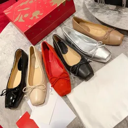 Designerskor Paris Brand Red Black Bowtie Ballet Flats Shoes Women Spring Quiltade äkta läderloafers glid på ballerina lyxklänningskor 34-43 med låda
