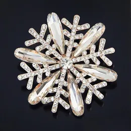 Pins Brooches Utei Jewelry Gold Color Alloy Amazing Crystal Snowflake Brooch Exquisite Women Scarf Pin For Party Clothes Drop Delivery Dha6R