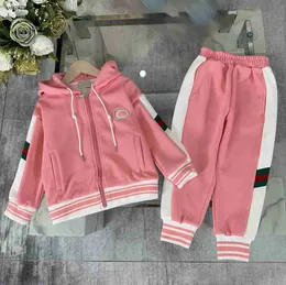 Designer bebê Tracksuits outono Set para crianças Tamanho 110-160 CM 2pcs Thread encerramento com capuz zíper jaqueta e calças Oct05