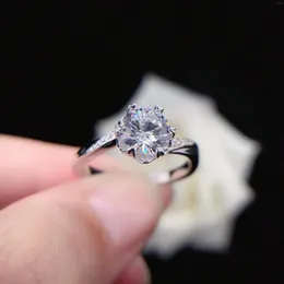 حلقات الكتلة تثير 1CT 6.5mm D VVS1 Moissanite Diamond Enging Ring Solid 18K Mode Gold Jewelry for Women AU750 Wedding