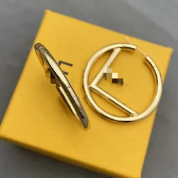 Luxury Gold Hoop örhängen Kvinnor Orrous Girls Ear Studs Set Designer Jewelry Earring Valentine Day Gift Engagement for Bride Wholesale