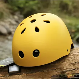 Caschi da ciclismo Casco di ventilazione Bambini adulti Resistenza agli urti all'aperto per bicicletta Arrampicata su roccia Skateboard Pattinaggio a rotelle 231005