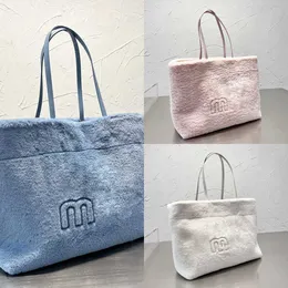 Miumius Totes Bag Designer Tote Traveling Bags Purses Women Handbags Luxury Hairy Shoulder Shopping Bag Classic Letters Printing 220927