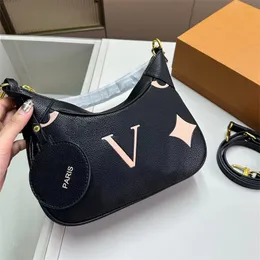 2024 Luxury Emboss Loop Bags Designer Bag Handväska Kvinna Crossbody Axelväskor Damer Hobo Tote Flowers LEATERS LÄDER 5A