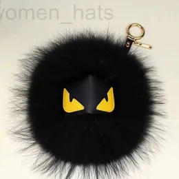 Chaveiros Lanyards Designer 2023 Pequeno Monstro Pingente para Mulheres Fox Fur Hairball Bag Pendurado Decoração Acessórios De Pelúcia Saco Chave em 2UQR
