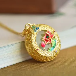 Chaînes de style ethnique exquis émail fleur de lotus pendentif naturel un collier de jade ancien artisanat en or peut ouvrir la boîte à bijoux Gawu