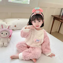 2023 Yeni Tasarımcı Tarzı Bebek Bebek Pijamaları Kış Sweet Giysileri Ev Kıyafetleri Çocuklar Pijama Mercan Velvet Pijamalar Noel Hediyesi