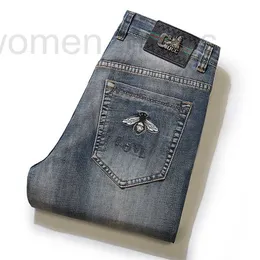 Mäns jeans designer ljus lyxvatten varumärke lilla bi broderade jeans herr tannin raka casual byxor lkzb